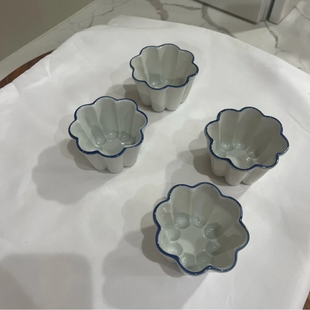 Vintage Fluted Jello/Flan Molds Set of 4 White Ceramic w Blue Rim